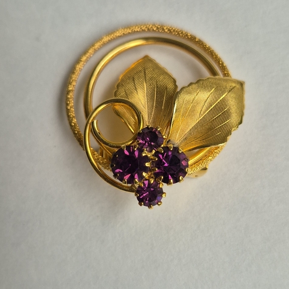 Brooch. Dark purple rhinestones. Vintage cluster - Picture 8 of 8
